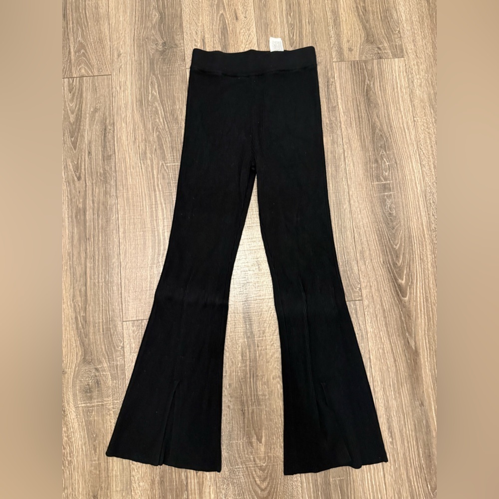 Abercrombie & Fitch Women’s Black Sweater Ribbed Flare Slit Pants Size S